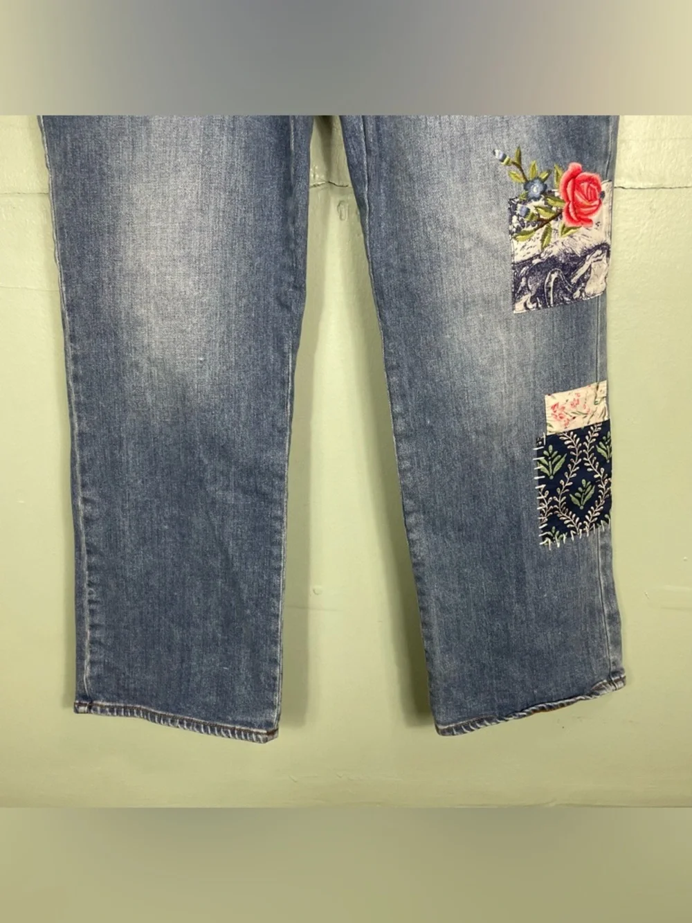 Sundance Embroidered Jeans Patch Work Floral Women Sz 31 Blue Straight Leg - Picture 4 of 10